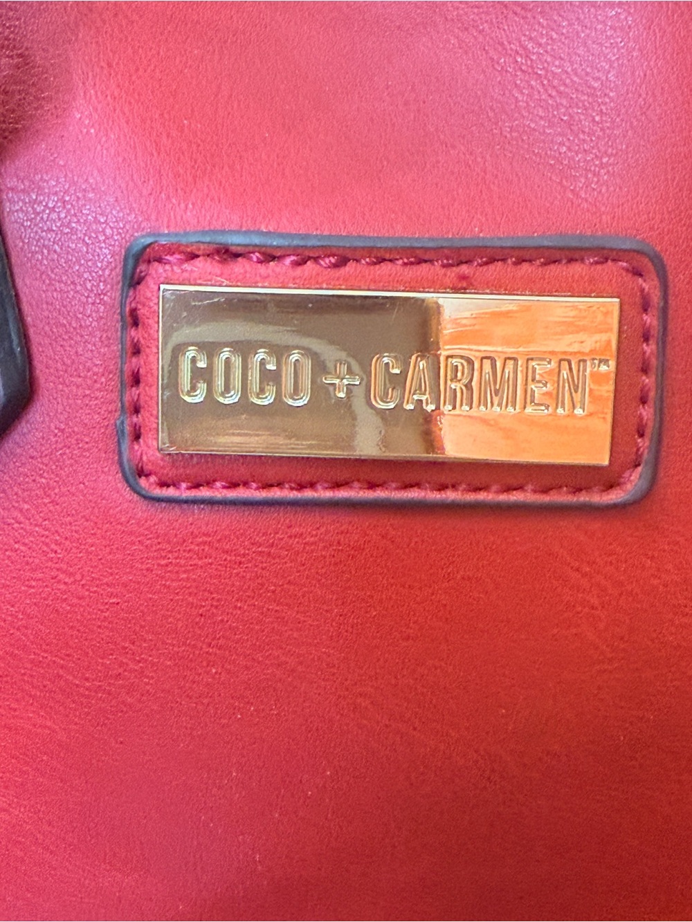 Coco + Carmen Red Dome
Satchel Handbag | Gold
Hardware | rolled handles
EUC - Picture 3 of 12